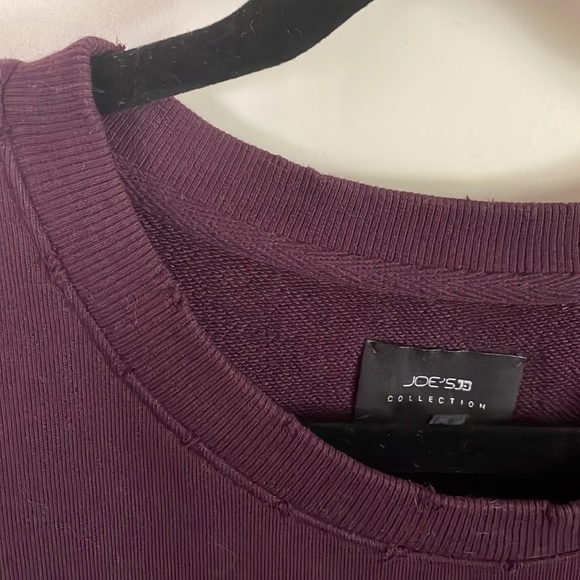 Joe’s Collection Burgundy Distressed Sweatshirt with Back Zipper Size M - Picture 4 of 5